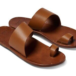 BEEK Leather Finch Toe Ring Sandal NWB